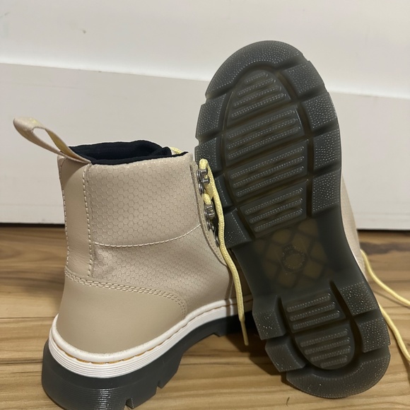 Dr Marten combat boots - Picture 8 of 8